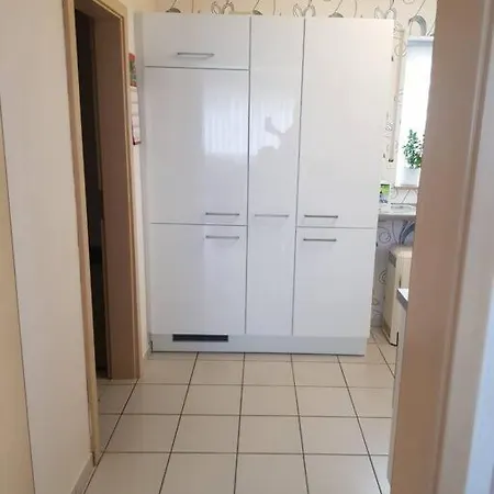 !!! In Am Brennerring !!! Tolle Lage / / Urlaub / Handwerkerunterkunft / Im Erdgeschoss