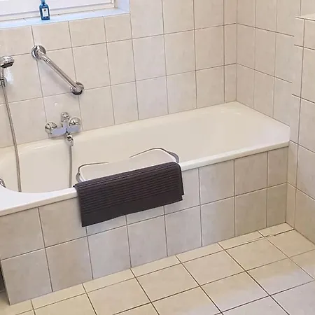 شقة !!! In Am Brennerring !!! Tolle Lage / / Urlaub / Handwerkerunterkunft / Im Erdgeschoss تاوبربيشوفسهايم